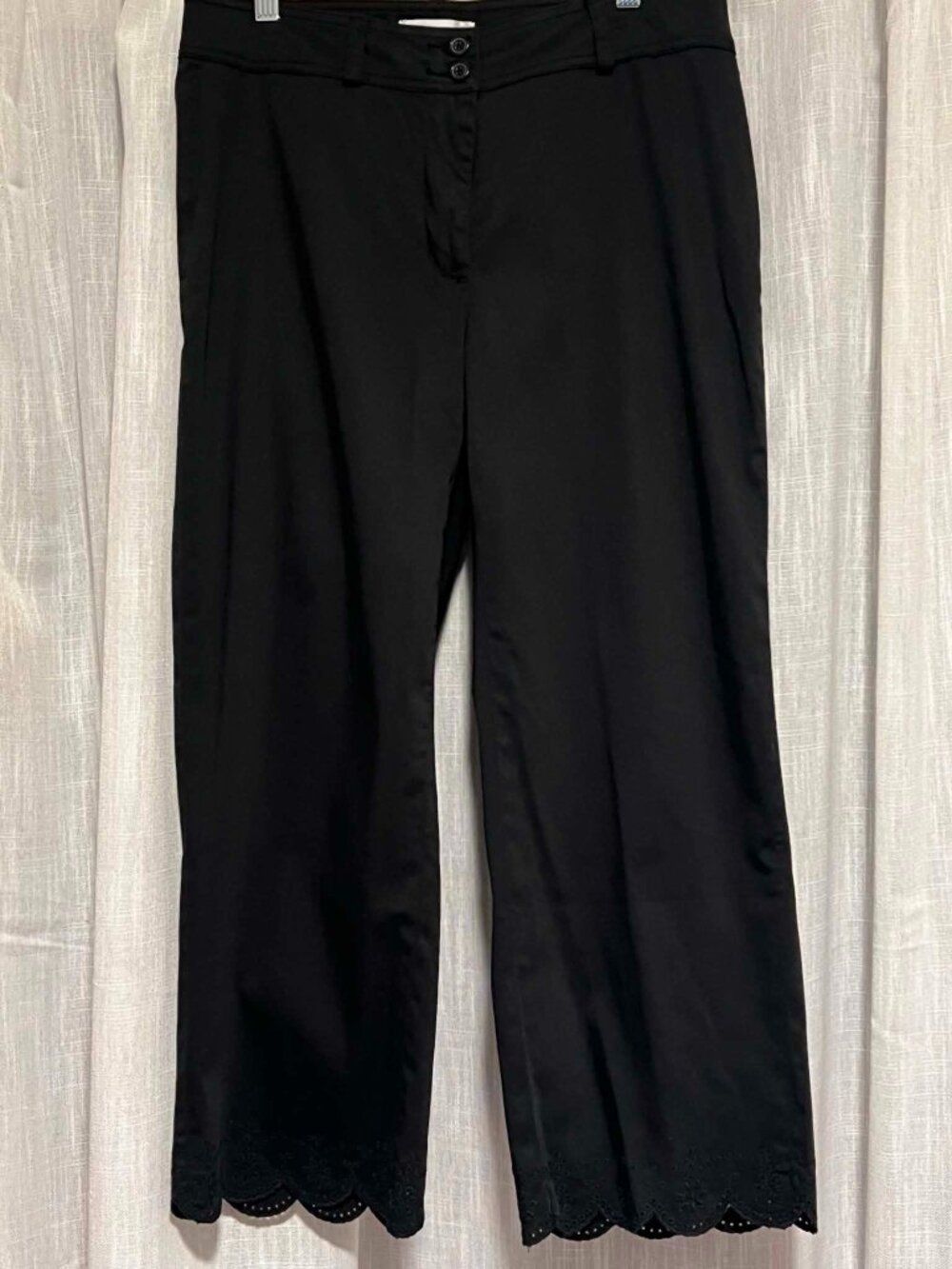 NWOT Coldwater Creek Mid-Rise Capri Pants Embroidered Scalloped Hem Size 8